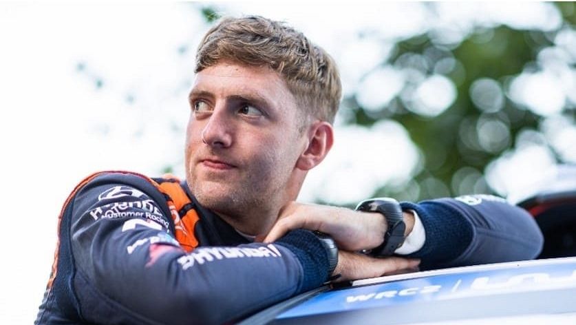 Spolujezdec zesnulého Breena se měsíc po tragické nehodě vrací do rallye